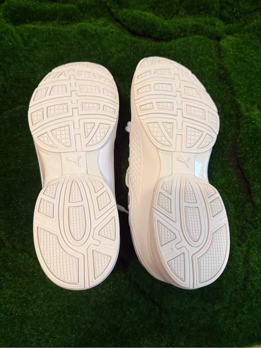 PUMA Men’s Viz Runner Repeat Sneakers • Men’s Size 8 • Like New - Picture 6 of 11